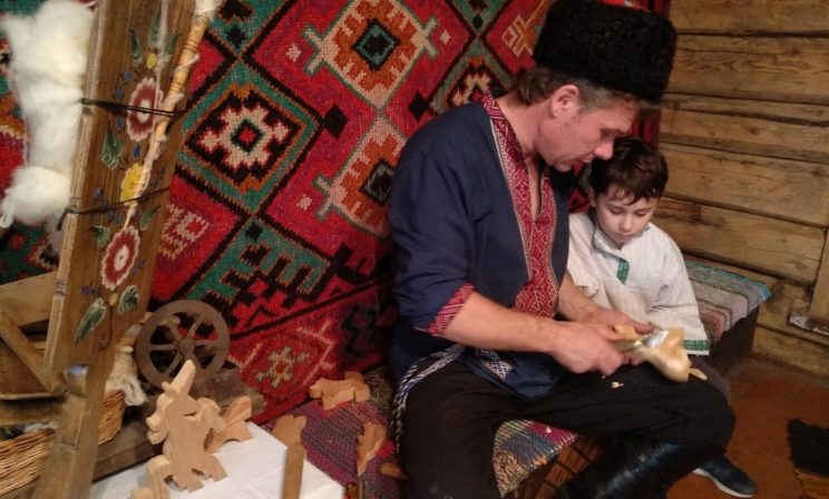 Не только медведи, водка и матрешка. Сибирский реставратор – о мастерстве, педагогике и выживании