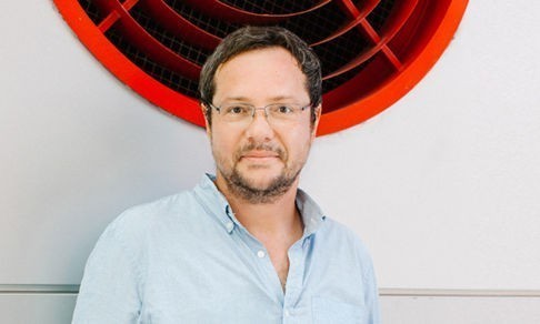 «Хороший текст – как красивая формула». Физик и писатель – о науке, религии и вопросах без ответов