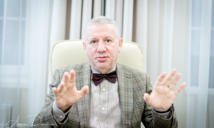 «Как было уже не будет, а как будет — мы не знаем». Александр Адамский — о 1 сентября и полной неопределенности