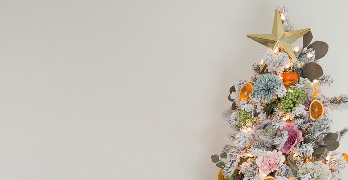 Елка в ракушках и цветах. Необычные идеи к Новому году и Рождеству