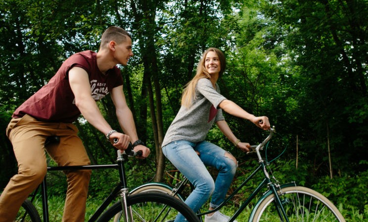 «Через два месяца они обвенчались». Русский акцент