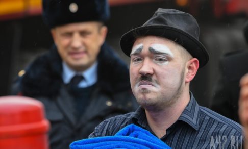 Клоун из «Зимней вишни» против рака