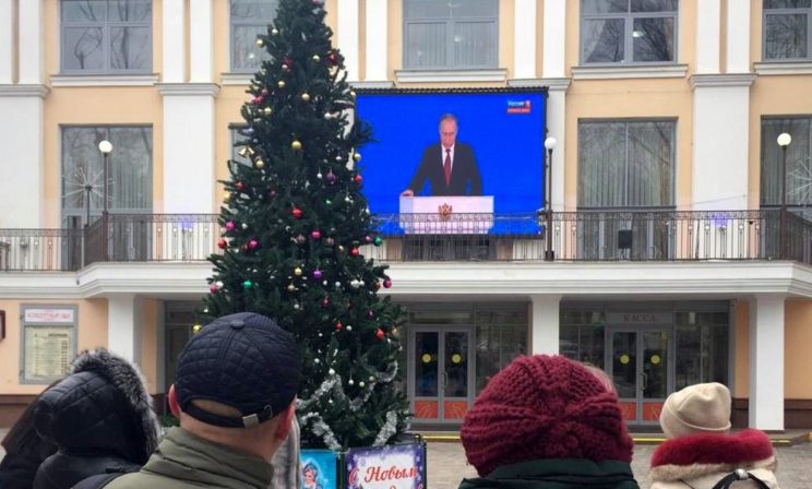 Президент ввел 5 новых мер поддержки семей с детьми