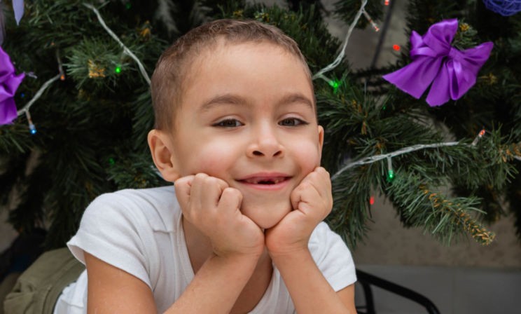 После детского массажа случился инсульт. Шестилетний Вова хочет встать с коляски