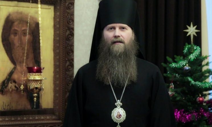 Вместо храма – фойе ДК, вместо престола – парта. Рождество во мраке полярной ночи