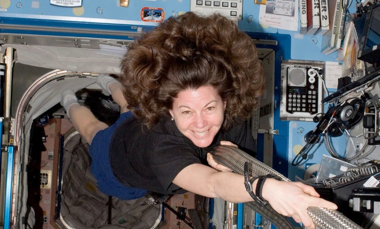 «Грязную одежду мы отправляем в космос». Астронавт — о сне в невесомости и одной шоколадке на всех