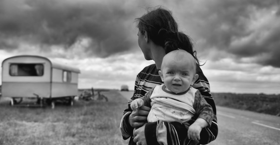 «Как же я буду одна?» Мать-одиночка, разведенка с прицепом - как уйти от стереотипов и найти силы и ресурсы