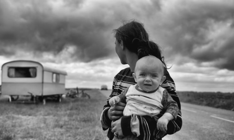 «Как же я буду одна?» Мать-одиночка, разведенка с прицепом - как уйти от стереотипов и найти силы и ресурсы