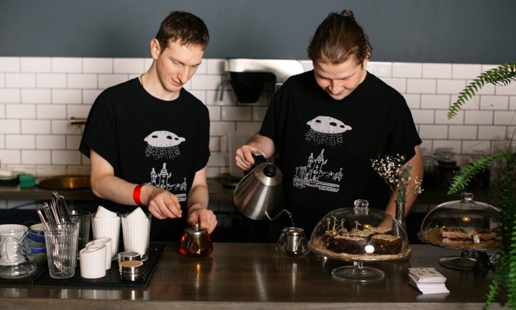 «С ментальными нарушениями на кухню – вы серьезно?» Кафе, где работают и встречаются разные люди
