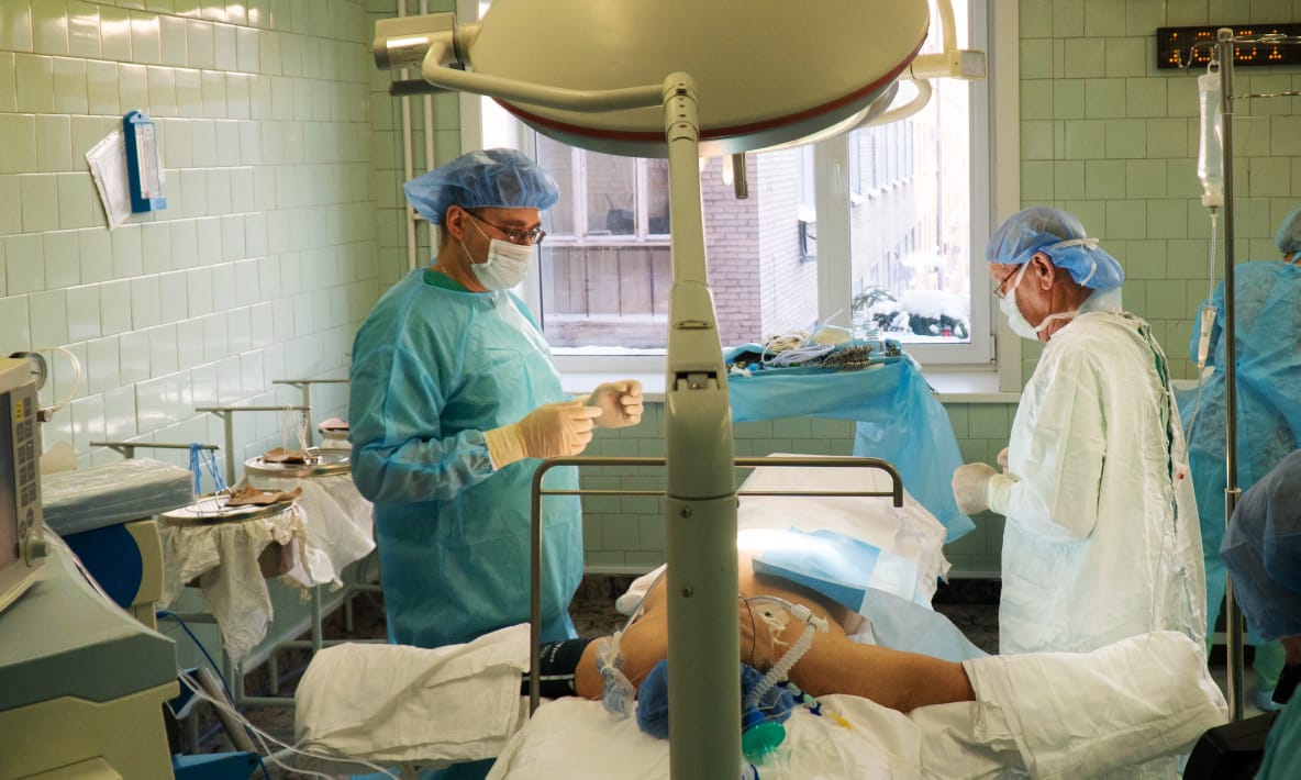 Сириец хирург эндопротезирования. Красноярский онкологический диспансер. Операции платно красноярск. Операции платно красноярск. Операции платно красноярск.