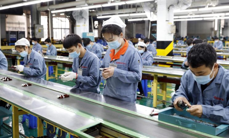 «Россия зависит от китайских запчастей». Пострадает ли наша экономика из-за коронавируса