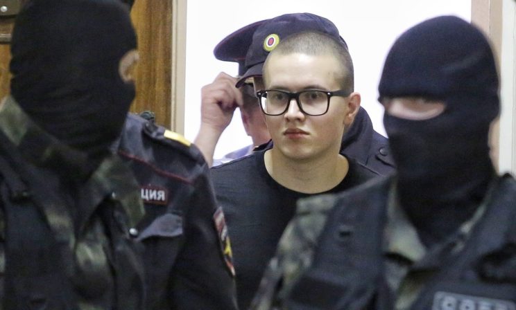 «Потом пытали, чтобы отказались от признаний, что их пытали». Как за вымышленные преступления дают реальные сроки