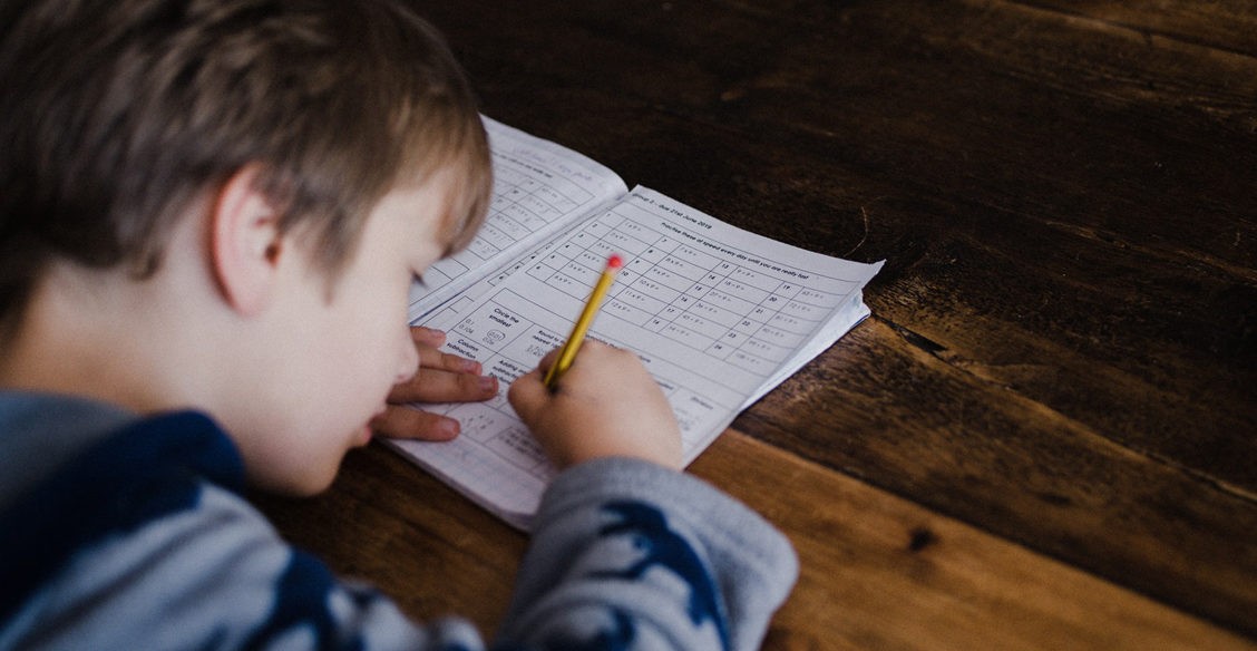 “Он просто лентяй и не хочет”. Это клеймо получает ребенок, когда ему трудно читать и писать