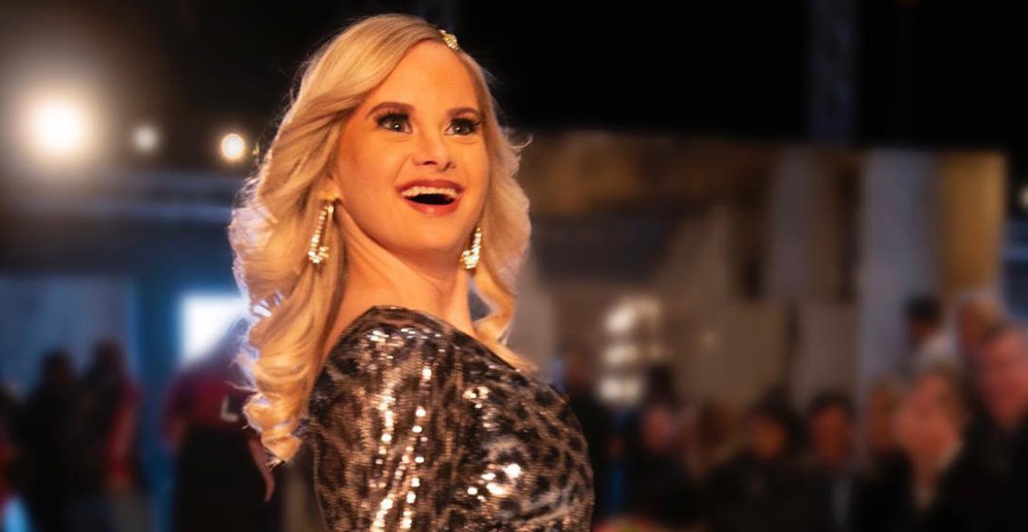 «Когда я вышла на подиум, все аплодировали». Как модель с синдромом Дауна покорила Нью-Йорк