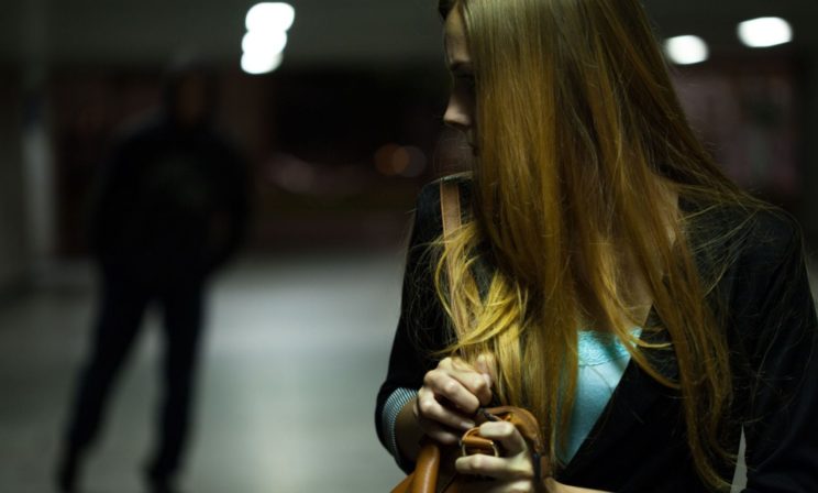 Тень зажала мне рот и потащила куда-то. От чего еще спасал меня Ангел Хранитель