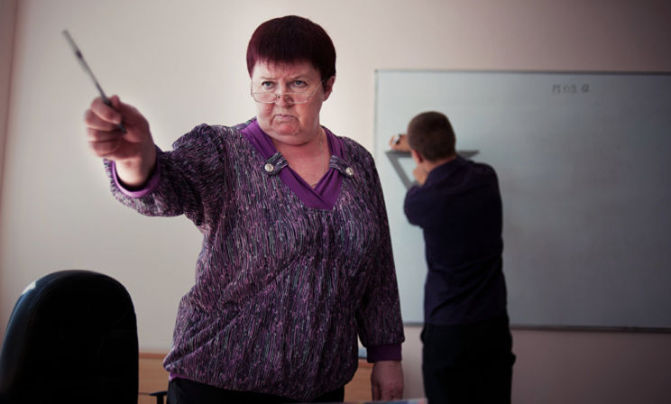 Школа против семьи: как учителя доносят на неблагополучных учеников в опеку