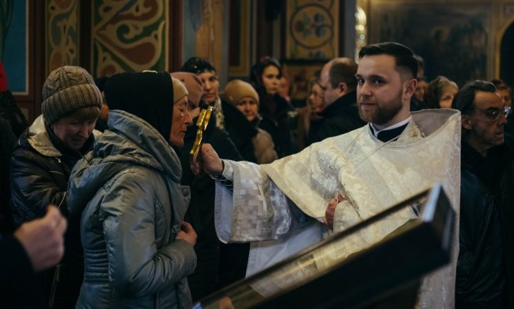 Не маловерие, а забота. Священники - о правилах профилактики коронавируса в храмах