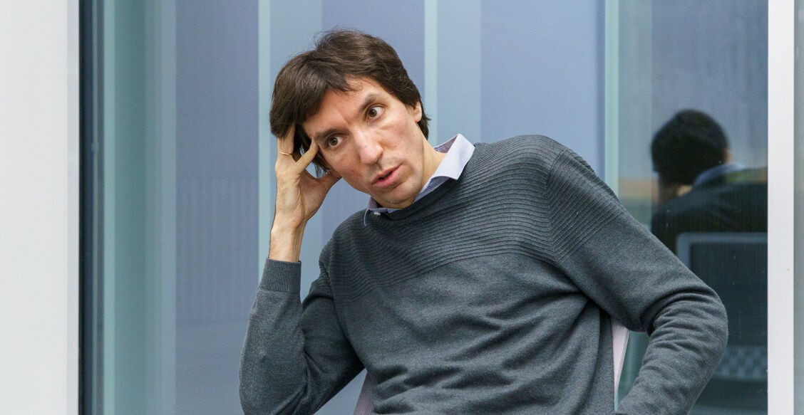 Коронавирус мутирует и становится опаснее. Вирусолог Георгий Базыкин — о том, что нас ждет