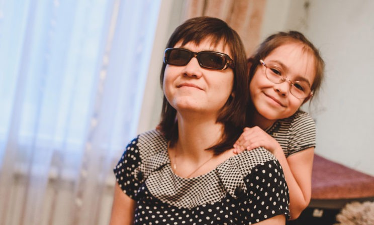 Я не смотрю на мир через розовые очки, я вообще ничего не вижу. Но верю в чудо