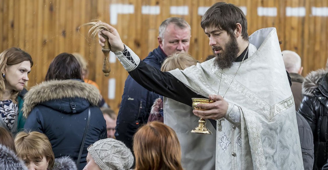 «Не молитесь, может, они живы». О чем еще просили люди священников после «Зимней вишни»