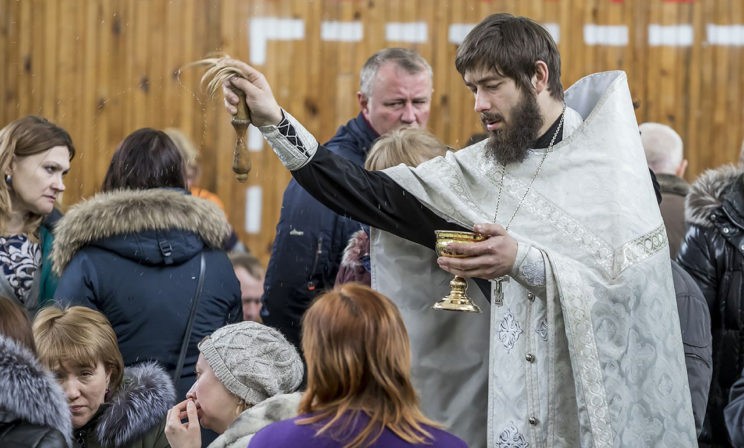 «Не молитесь, может, они живы». О чем еще просили люди священников после «Зимней вишни»