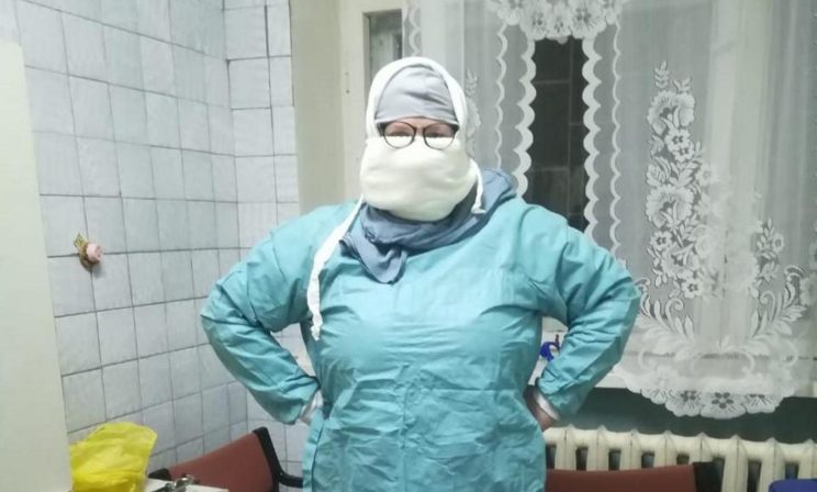 «Если бы нам выдали костюмы и маски, я бы не ушла». Почему реаниматологи уволились в разгар пандемии