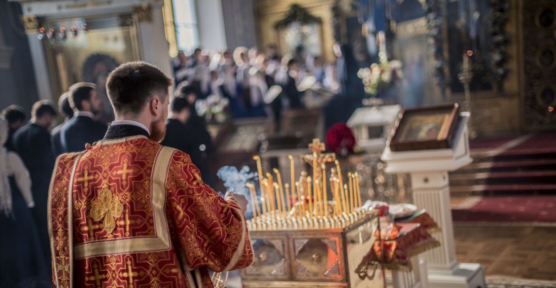 Господь воскрес, и этого не отменить карантином. Священник Андрей Мизюк — о Радонице и пасхальной молитве