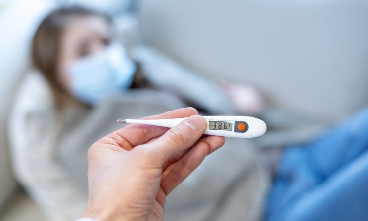 «Мне стало плохо — думала, это от усталости». Жена врача из Испании — о том, как она вылечилась от Covid-19