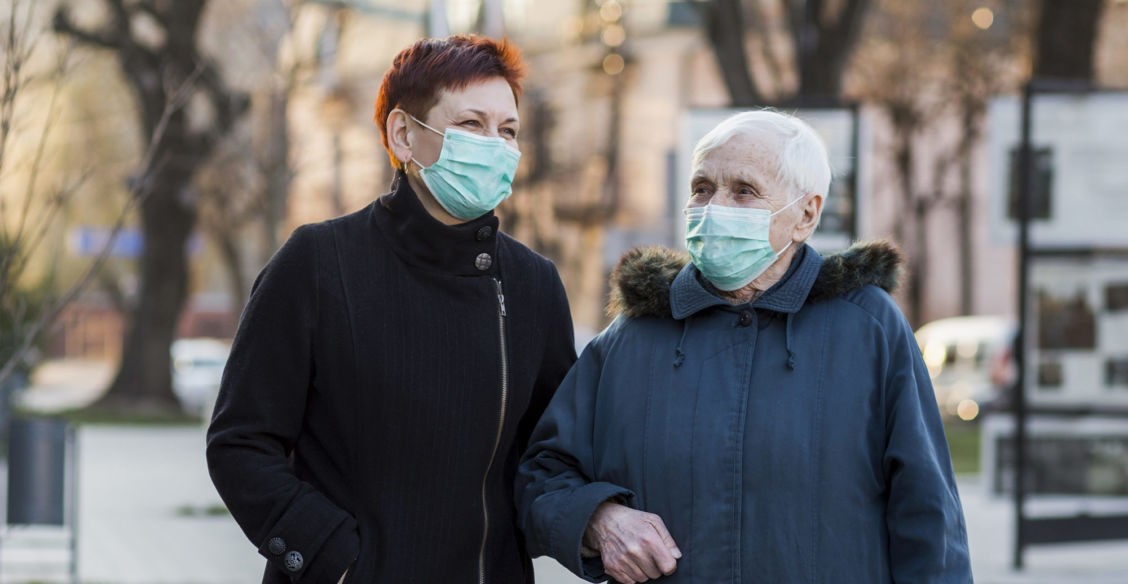 Время, когда спадают маски. Елена Кучеренко — о чуде любви в пандемию