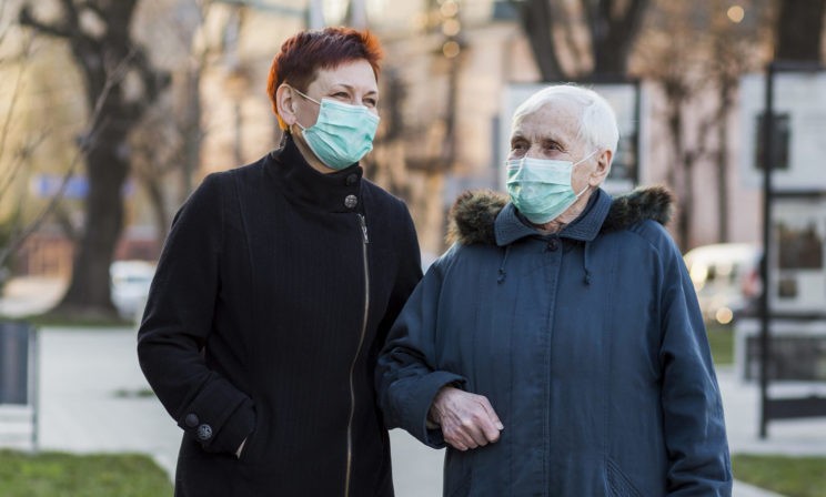 Время, когда спадают маски. Елена Кучеренко — о чуде любви в пандемию