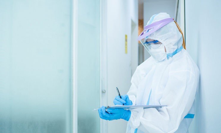 «У меня Сovid-19, но теста еще нет». Пациенты с подтвержденным диагнозом лечатся в том же отделении