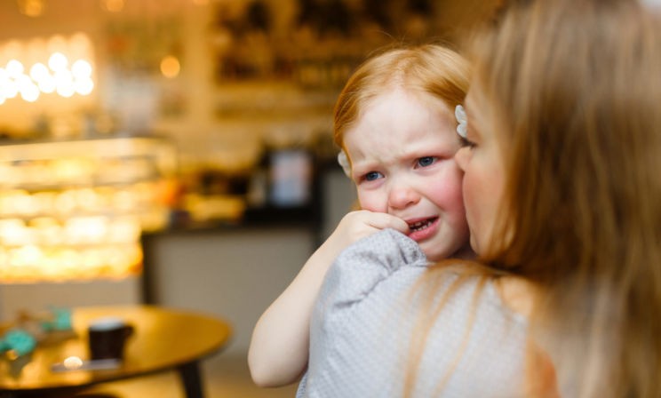 «Уберите вашего ребенка!» Можно ли семьям детей с аутизмом этого избежать
