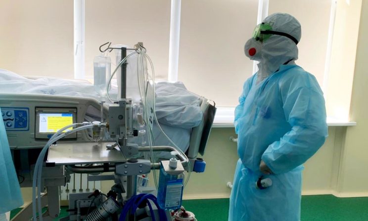 «У этой пневмонии очень характерная картина». Зачем объединять стационары и как работают тесты на Covid-19