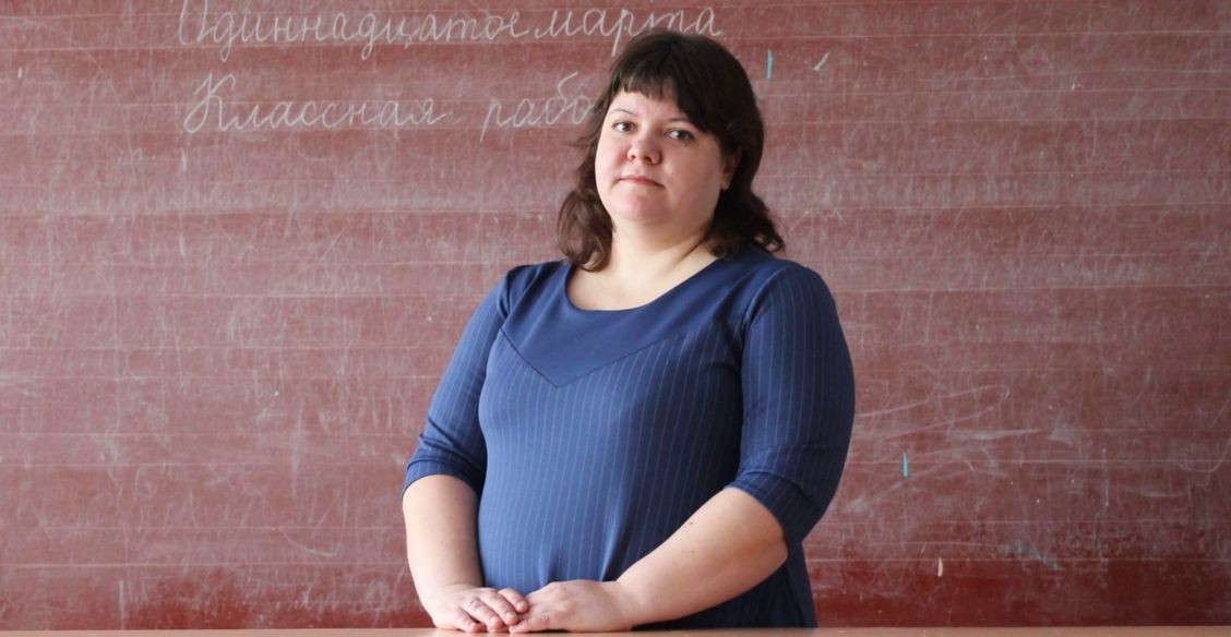 «Хочу, чтобы дети не потерялись в жизни». Что учитель с дипломом ВШЭ делает для школы в умирающем селе