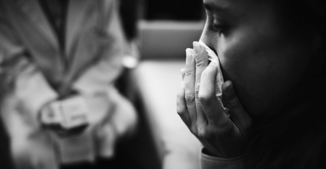 «Так она стала вдовой». Истории женщин, которые пережили утрату и начали жить