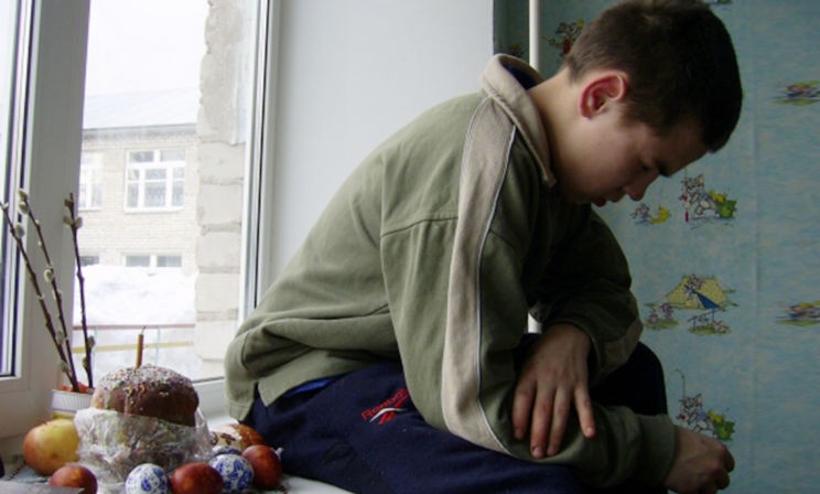 «Да лучше смерть, чем ПНИ!» Но сын вырос, и ему могут помочь только там