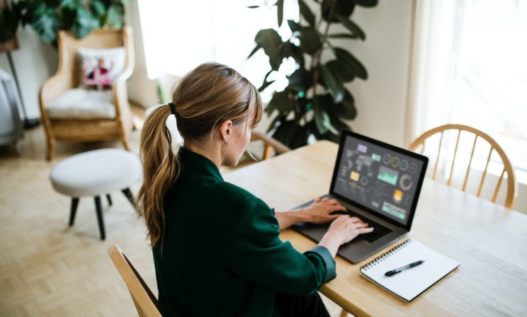 «Утром в родительском чате было 700 сообщений». Как одна мама придумала рассылку и спасла весь класс