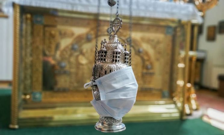 «Мы заболели, но никто из прихожан не заразился в храме». Священники - об уроках эпидемии и том, как изменится Церковь