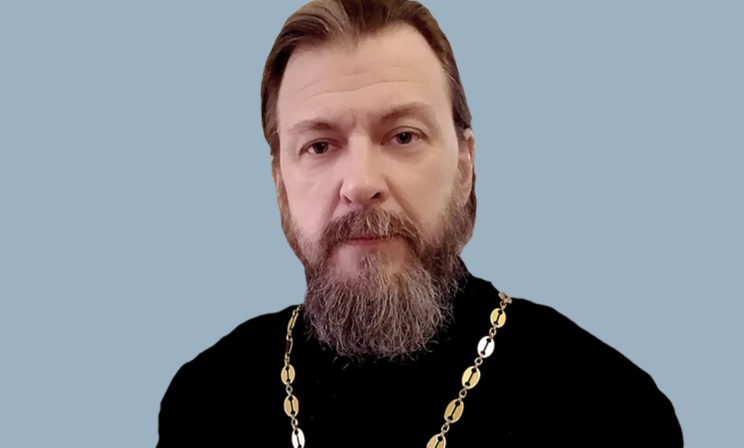 «Все проблемы обострились, но они были и до этого». Священник Антоний Сенько — о вере в период самоизоляции