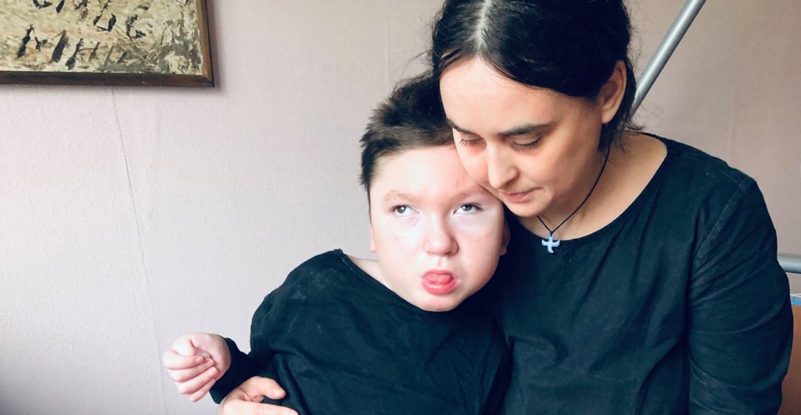 «Не нужно думать, что другие — более святые, чем ты сам». Лидия Мониава — о Коле, хосписе и чужих идеалах