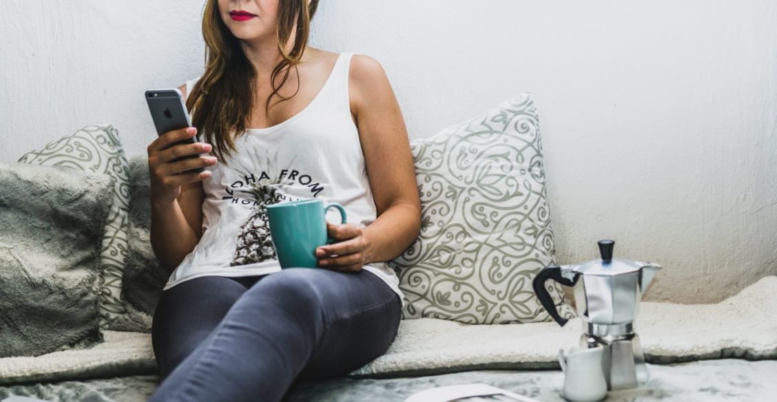 «Хотел заняться английским, но листаю соцсети». Почему с саморазвитием все оказалось так сложно