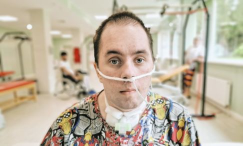 «Из носа текла спинномозговая жидкость». Как врач сам стал пациентом