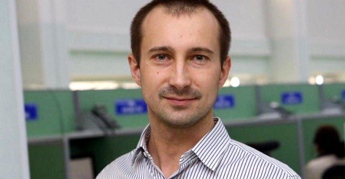 «Вторая волна эпидемии будет». Врач Андрей Ольшевский — о работе скорой, заболевших медиках и надежде