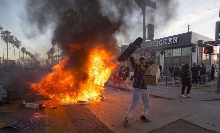 «Русские храмы не пострадали, но мы очень беспокоимся о безопасности». Что происходит в США