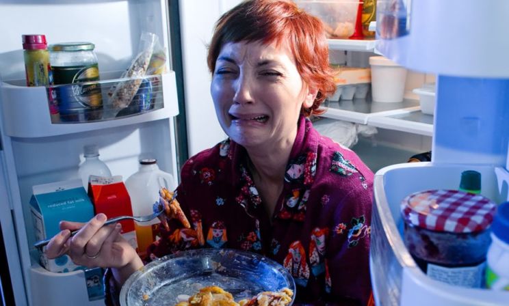 «Все ссорятся, а я постоянно ем». Проблемы изоляции, с которыми впору бежать к психиатру