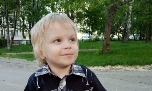 Матери сказали: «Деньги готовь, будешь хоронить». Тимур выжил, но его организм не переваривает пищу