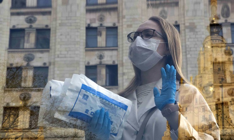 Заразительная доброта. Как студенты МГУ стали волонтерами в пандемию (фото)