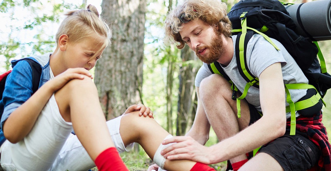 Что делать, если вы сломали ногу в лесу? 12 вопросов врачу-травматологу