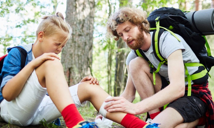 Что делать, если вы сломали ногу в лесу? 12 вопросов врачу-травматологу