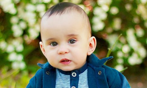 У Артема одна почка, и ее надо оперировать. Российские врачи помогут, но платно